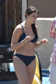 Kira Kosarin Looking Thicc : rCelebrityBelly