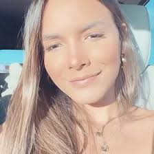 Andrea Quiles's Instagram, Twitter & Facebook