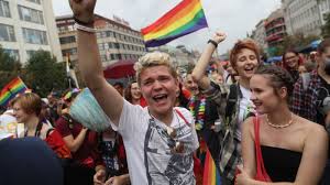 Letošní ročník festivalu prague pride se bude muset opět obejít bez tzv. Prague Pride Jan Wolf Akci Kritizuje Je To Ponizujici Tvrdi Cnn Prima News