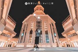 台中景點推薦 麗寶outlet mall二期 網美必拍十個角度 跟著我們這樣拍零失誤 旅行履行中 一日遊 懶人包 景點 美食 住宿in 2021 empire state building