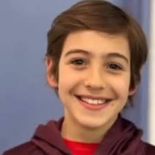 Zachary Halligan's Instagram, Twitter & Facebook