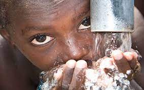Nous sommes l'eau potable la plus fiable en rdc (république démocratique du congo), en afrique notre objectif est d'offrir aux gens l'eau potable la plus sûre grâce à la technologie. 400 Millions D Africains N Ont Toujours Pas Acces A L Eau Potable Aquaknow