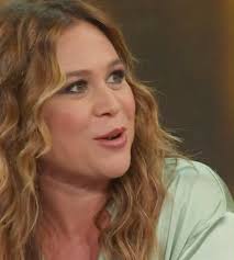 "Raccomandato!". "Stai a fa una figura de m.": brutta lite in diretta, ma  poi...