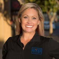 Heather Entrekin's Instagram, Twitter & Facebook