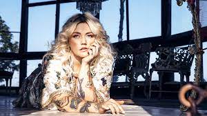 Before opening the 2021 acm awards with a duet performance of their song drunk, miranda lambert and elle king took to the red carpet where they showed off their matching looks. Elle King Talks Isolation Sobriety Self Repair I Was Struggling Variety