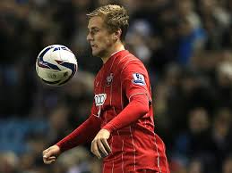 Anh có mặt trong đội hình dự bị đội một lần đầu tiên từ tháng 9 năm 2011 trong trận đấu tại league cup với preston north end [2. Luke Shaw Pledges Future To Southampton Sports Mole