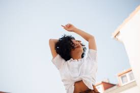 That's the reason i've been brushing it with normal brushes my whole life, just destroying my natural curl pattern. A How To Guide To Detangling Natural Hair