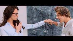 In the video, niall, zayn, harry, louis tomlinson and liam payne all take on different personas, and it is hysterical to watch! One Direction Best Song Ever Music Video Youtube