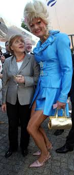 Als olivia jones werden sie überall auf der straße erkannt. Mutti Schrilles Huhn Knallharte Unternehmerin Und Norddeutsches Original Olivia Jones Die Multifunktionstranse Gala De