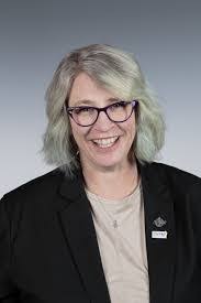 Linda Kovach's Instagram, Twitter & Facebook