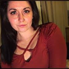 Ashley Richtarcik's Instagram, Twitter & Facebook