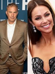 Actor Kevin Costner Decided To Rent Out His 160-Acre Aspen Ranch For  $36,000 Per Night When He Was Involved In A Dispute With His Estranged Wife  🏠💰. Photos in Comments. During his