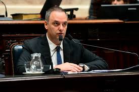 Hay un desenlace social y político de la situación de Adorni”: el desgaste  del Gobierno y la consolidación de una alternativa – Página|12