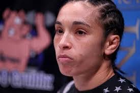 Ashley Cummins's Instagram, Twitter & Facebook