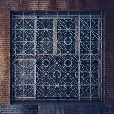 老房子 鐵花窗 鐵窗花 花窗 窗花 台灣味 vsco vscotaiwan oldhouse taiwanstyle window oldtimes window grill design iron window grill metal screen