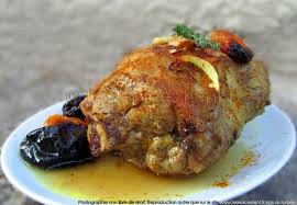 Epaule D Agneau En Tajine Aux Fruits Moelleux Marinade D Epices Tajine Agneau Tajine Epaule Agneau