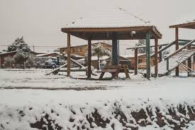 Adquira seu passaporte e venha brincar no único parque com neve. Dez Cidades Onde E Possivel Ver Neve No Brasil Viajei Bonito