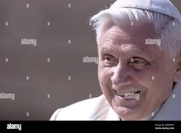 2006 benedict hi-res stock photography and images