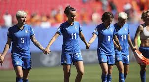 Le azzurre vogliono entrare nella storia e continuare a far sognare gli italiani. Italia Olanda 0 2 Finisce Il Sogno Iridato Le Azzurre Crollano Nella Ripresa