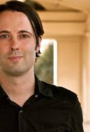 Après avoir perdu sa femme, il chante pour son bébé mourant