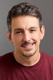 Dennis Ruel's Instagram, Twitter & Facebook