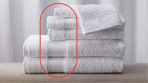 tại sao trên khăn tắm lại hay có những đường lằn như này? - tăng khả năng  thấm nước: những đường lằn làm tăng diện tích bề mặt của khăn, giúp khăn