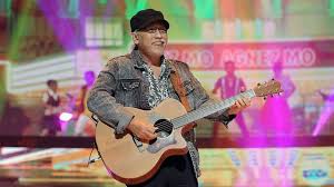 Berikut ini yang (mungkin) masih berkaitan dengan : Kumpulan Kata Kata Iwan Fals Yang Legendaris Dari Lirik Lagunya Yang Terkenal Hot Liputan6 Com