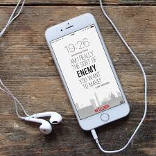 Free Phone Wallpapers From Your Favorite Tv Shows Netflinda House Of Cards Free Phone Wallpaper Cards