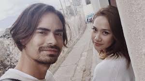 10,845 likes · 10 talking about this. Ashraf Sinclair Suami Bcl Meninggal Dunia Di Usia 40 Tahun