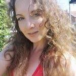 Sandra Bissett's Instagram, Twitter & Facebook