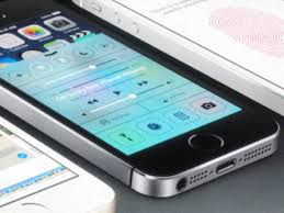 Et Reviews Iphone 5s And Iphone 5c The Economic Times