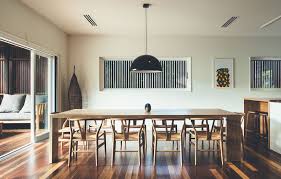 Classic early 1970's sofa designed by warren platner for the ever innovative steelcase with 2001 space odyssey stylings. Renovated 1970s Brick Beach House In Australia Gets New Life With An Elegant Timber Screen