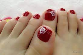 Marta nagorska is a nail technician and nail art blogger based in london, uk. Red Toe Nails With 3d Flower Design Pedicure Designs Toenails Pedicure Designs Summer Toe Nails