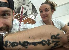 Shane tusup új tetkót villantott / fotó: Ezek A Tetkoi Hosszu Katinkat Juttatjak Majd Shane Tusup Eszebe Hogy Lehet Majd Igy Csajozni Szmo Hu