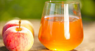 Pommes Quelles Varietes Pour Quels Usages En 2020 Pomme Pommes Au Four Et Jus De Fruit