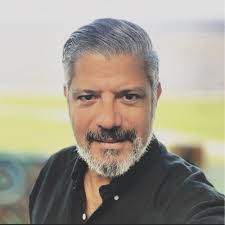 I am officially a homeowner 🥳!! I have purchased a home in Miami, Coral  Gables area!! I am so excited and proud of this milestone in my life!