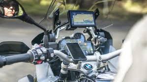 Whether you're a iphone or android phone user, i'm sure you'll find a phone mount that perfectly suits your needs. Quad Lock Iphone Motorcycle Motorbike Mount Quad Lock Usa Official Store