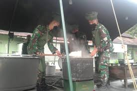 Bagi anggota kepolisian negara republik indonesia (polri) kini bisa memanfaatkan fasilitas kredit pemilikan rumah (kpr) dan kredit kendaraan bermotor (kkb) . Tni Polri Dan Pemprov Sulut Dirikan Dapur Lapangan Bantu Warga Antara News