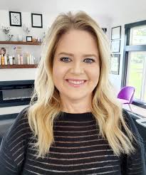 POP Studio Hair by Nikki Manuel