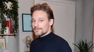 Verhitte discussie ontstaan na metamorfose GTST-Julian | Shownieuws