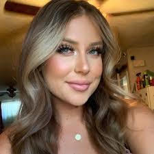 Mariah Lee's Instagram, Twitter & Facebook