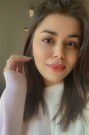 Kanwal Qureshi's Instagram, Twitter & Facebook