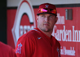 «my wife, my family, my friends make today special!! Mlb Star Mike Trout Wife Jessica Welcome 1st Son See How Their Baby S Name Pays Tribute To Baseball