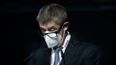 Opatření, v rámci kterého by vláda omezila pohyb mezi kraji, podle něj není reálné. Bgafznflohazum