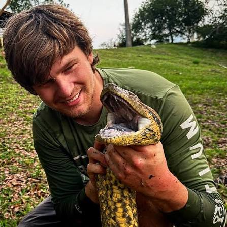 @fishingarrett Instagram profile