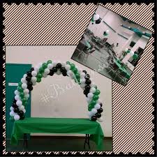 Black And White Balloons Arch Black Green White Balloon Decor Table Top Balloon Spiral Arch And Balloon Bouquet Balloon Green Graduation Party Green Graduation Graduation Party Decor