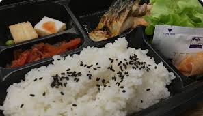 Satu porsi nasi ditambah taichan dan sambal bercitarasa lezat seharga rp 30 ribu bisa langsung. Catering Corporate Think Asia Catering Jakarta
