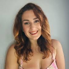 Caitlin Dowell's Instagram, Twitter & Facebook