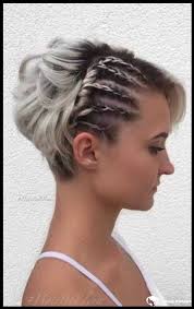 30 Prom Frisuren für kurze Haare, um jeden zu erstaunt Überprüfen Sie mehr  bei https://www.bobf…