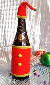 мастер класс по украшению бутылки шампанского на новый год Master Klass Smotret Onlajn Bystro I Prosto Dekoriruem Butylku Shampanskogo Zhurnal Yarmarki Masterov Butylki Shampanskogo Ukrasit Butylki Butylka